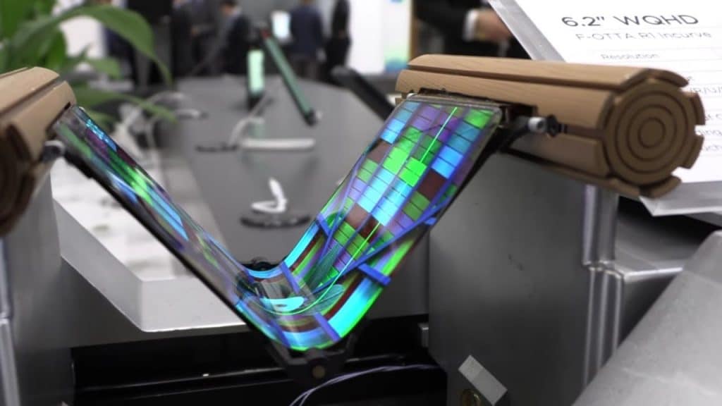 Un téléphone flexible en construction